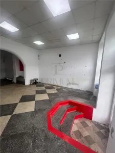 Spatiu comercial - zona excelenta - centrala proprie - 48 mp - trafic pietonal - foto 3