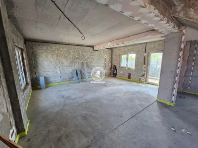 Case insiruite , 4 camere , P+1E - central in Valea Lupului - foto 5