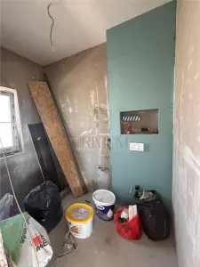 DUPLEX DESPARTIT PRIN GARAJ, MOSNITA NOUA, BUCATARIE INCHISA - foto 9