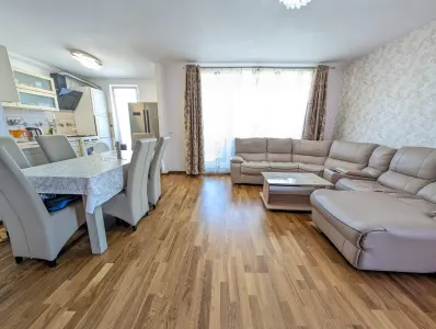 Apartament 3 camere + Terasa, Garaj - foto 4