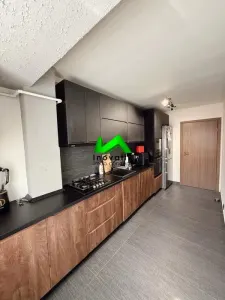 Apartament decomandat  de vanzare 3 camere Sibiu Turnisor - foto 3