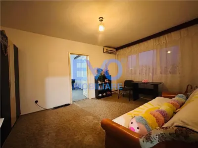 Apartament cu 3 camere de vanzare, mobilat si utilat, Podu Ros - foto 4