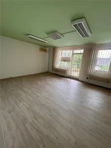 Spatiu de birou - zona linistita - centrala proprie - aer conditionat - Timisoara