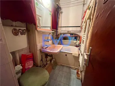 APARTAMENT CU 3 CAMERE DE VANZARE, ETAJ INTERMEDIAR, ZIMBRU - foto 5