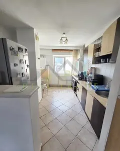 Apartament 3 camere etaj intermediar str. Toamnei - foto 5