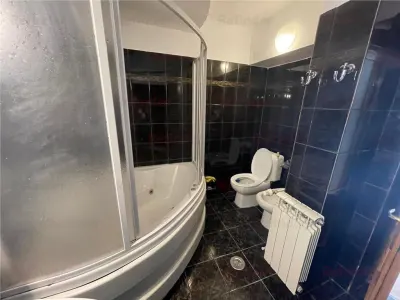 Inchiriere apartament 4 camere transformat in 3 camere | stradal Bd. Unirii | bucatarie mobilata si utilata | - foto 14