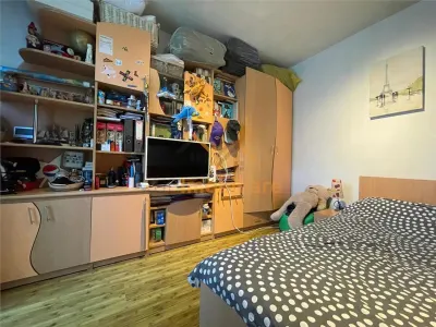 APARTAMENT 3 CAMERE | ZONA CALEA ARADULUI | ETAJ 3 | ORADEA | - foto 4