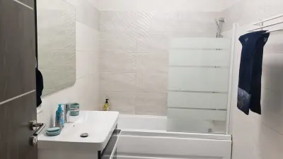 Resedinta moderna, 3 camere,  gradina imprejmuita,40mp, parcare privata, Tractorul, Brasov - foto 4