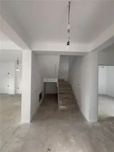 DUPLEX SPATIOS, MOSNITA NOUA, LOCATIE EXCELENTA, CURTE AMENAJATA - foto 12