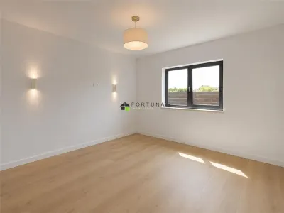 Casa noua, singur in curte - Izvor - foto 7