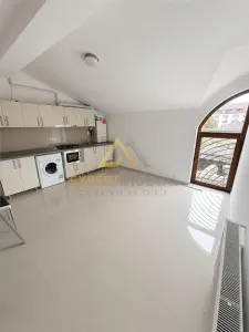 APARTAMENT DE INCHIRIAT – 3 CAMERE  CENTRUL VECHI  STRADA CARPATI - foto 6