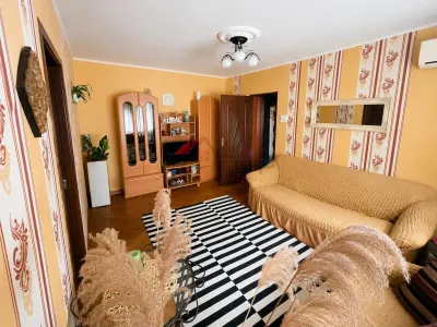 Vanzare apartament 3 camere - Podu Ros - bulevard etaj 2 - foto 14