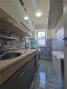 Apartament 2 camere Florilor, comision 0, etaj intermediar, loc de parcare - foto 13