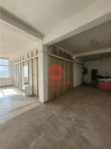 Spatiu Comercial, Etaj 1, 300 mp - Agigea Zona Centrala, Foarte Vizibil și Bine Pozitionat, - foto 11