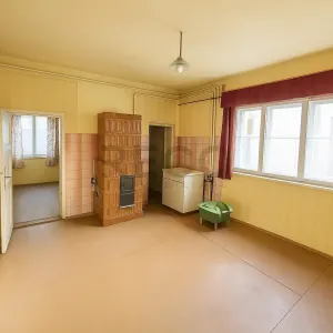 RECO Casa P+E cu 2 apartamente, garaj si curte proprie in Marghita - foto 10