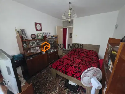 Apartament 4 camere cf 1 decomandat  Mun. Ramnicu Sarat - foto 4