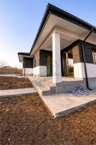 Casa 3 camere Horpaz Miroslava ,500 mp teren FINALIZATA - foto 9