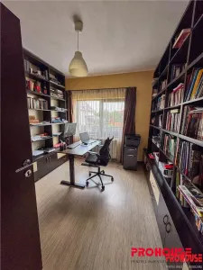 Vila exclusivistă de vânzare în Șerbănești – Eleganță, confort și intimitate  - foto 13