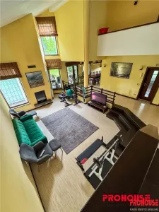 Vila exclusivistă de vânzare în Șerbănești – Eleganță, confort și intimitate  - foto 14