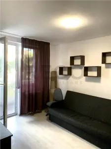 RECO Apartament 2 camere, luminos, etaj 3/4 – baie renovata,  balcon - foto 3
