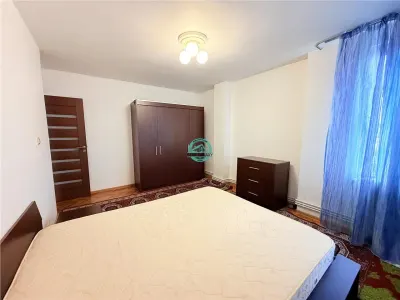 Inchiriez apartament cu 3 camere ultracentral aproape de Teatru - foto 8