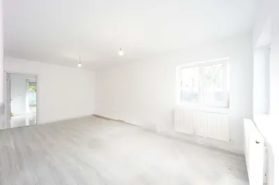 Cartier Stejari Casa single 3 camere Lunca Cetatuii - foto 5