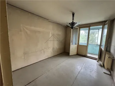 Vanzare apartament 3 Camere Uverturii  Militari - Necesita Renovare - foto 10