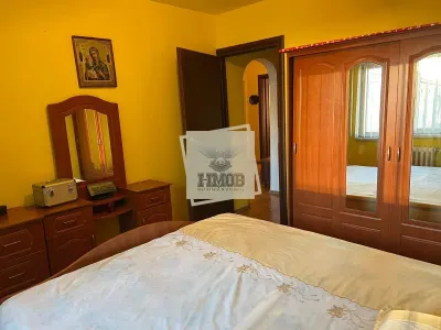 Apartament cu 3 camere decomandat cu balcon in Vasile Aaron - foto 11