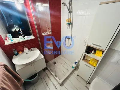 GARSONIERA DE VANZARE, MOBILAT SI UTILAT, AER CONDITIONAT, CENTRU - foto 3