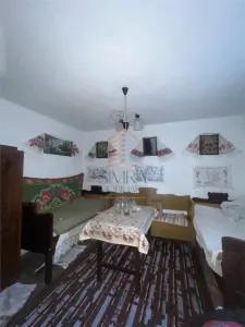 Casa cu teren de 2300 mp in Almasul Mare Bihor - foto 11