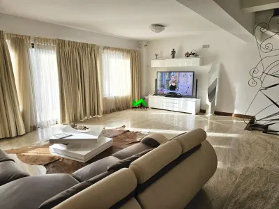 Casa de vanzare  TOWNHOUSE garaj Sibiu Strand - foto 1