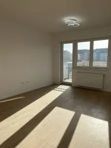 Apartament 3 camere Tractorul- Mosaic Residence , liber , 169500 Euro - foto 3