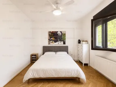 Vanzare vilă S+P+E+M si Pod | Calea Calarasilor | 10 camere | eleganta |  zona superba de case | - foto 3