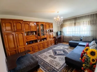 RECO Apartament cu 3 camere decomandat zona Decebal - foto 7