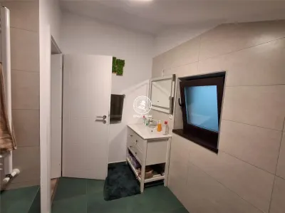 Vila deosebita Breazu,Padurea Marzesti,complet mobilata si utilata,curte amenajata,377mp teren - foto 15
