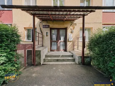 FILM! Apartament 2 camere decomandat, zona apreciabila, cartier Florilor Brasov - foto 7