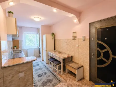 Decomandat, etaj1, Living + 2 dormitoare  boxa 14 mp, 2 balcoane, Triaj, Brasov - foto 9