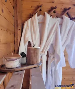 Resedinte montane,mobilate,echipate, jacuzzi,piscina,pretios areal,Sambata de Sus. - foto 9