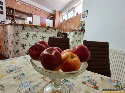 Rezidenta cu 5 camere, curte individuala, gata de mutat, SemiCentral, Brasov - foto 7