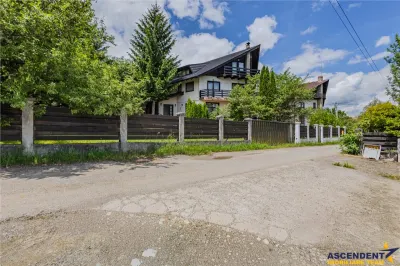 Resedinta versatila, 7 incaperi, camin elegant, terase, lot 800 mp, locuire/ turism. - foto 17