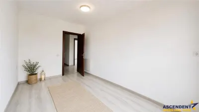 Regim vila,decomandat,terasa,vedere montana,incalzire pardoseala,parcare, Sanpetru,Brasov - foto 4