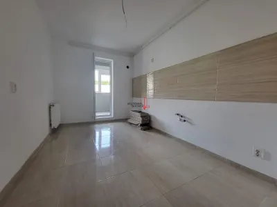 BLOC NOU - 3 CAMERE DECOMANDAT CU TERASA 22MP+BALCON - foto 6