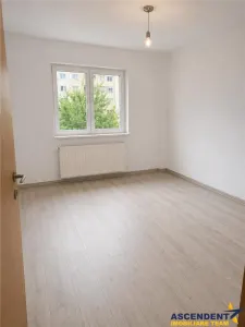 Decomandata, etaj1, Calea Bucuresti, Brasov - Brasov