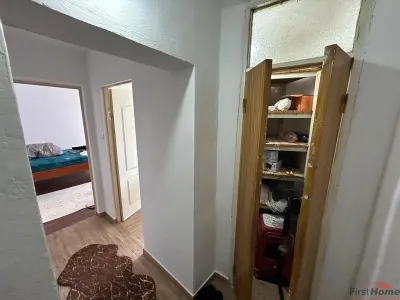 Garsoniera de vanzare etaj 3, zona Ceasul Rau - foto 3