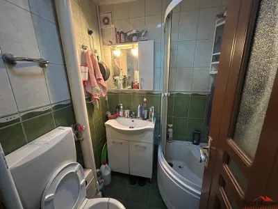 Apartament cu 2 camere de vanzare Odobesti zona liceul Duiliu Zamfirescu - foto 8