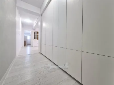 Apartament mobilat, bloc 2022, baie cu geam, balcon inchis, Cug - foto 16