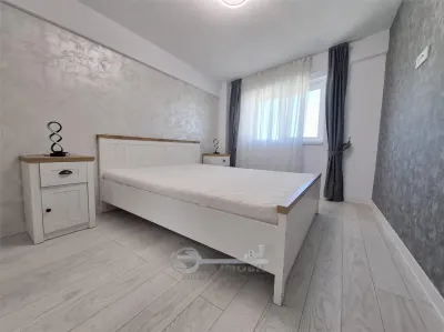 Apartament mobilat, bloc 2022, baie cu geam, balcon inchis, Cug - foto 17