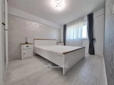 Apartament mobilat, bloc 2022, baie cu geam, balcon inchis, Cug - foto 7