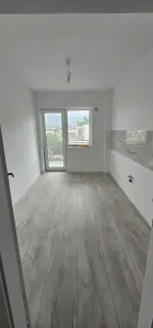 Decomandat, nou, intabulat, loc parcare, 2 camere Tractorul, Brasov - foto 4