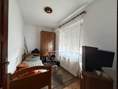 Casa individuala, cu 12 camere,5 bai, acces auto, teren 642, Girocului - foto 7